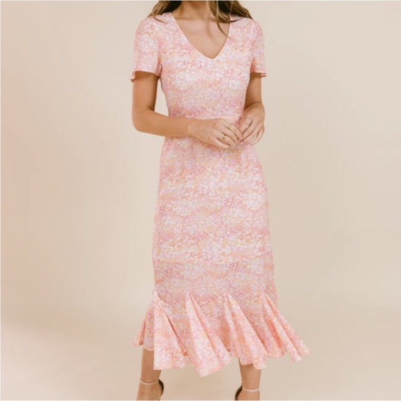 NWT LAROQUE Barrett Dress in Dainty Daisy Floral Midi Size MEDIUM - Picture 1 of 10